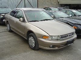 2001 MITSUBISHI GALANT 4 DOOR SEDAN ES MODEL 2.4L AT FWD COLOR GOLD 